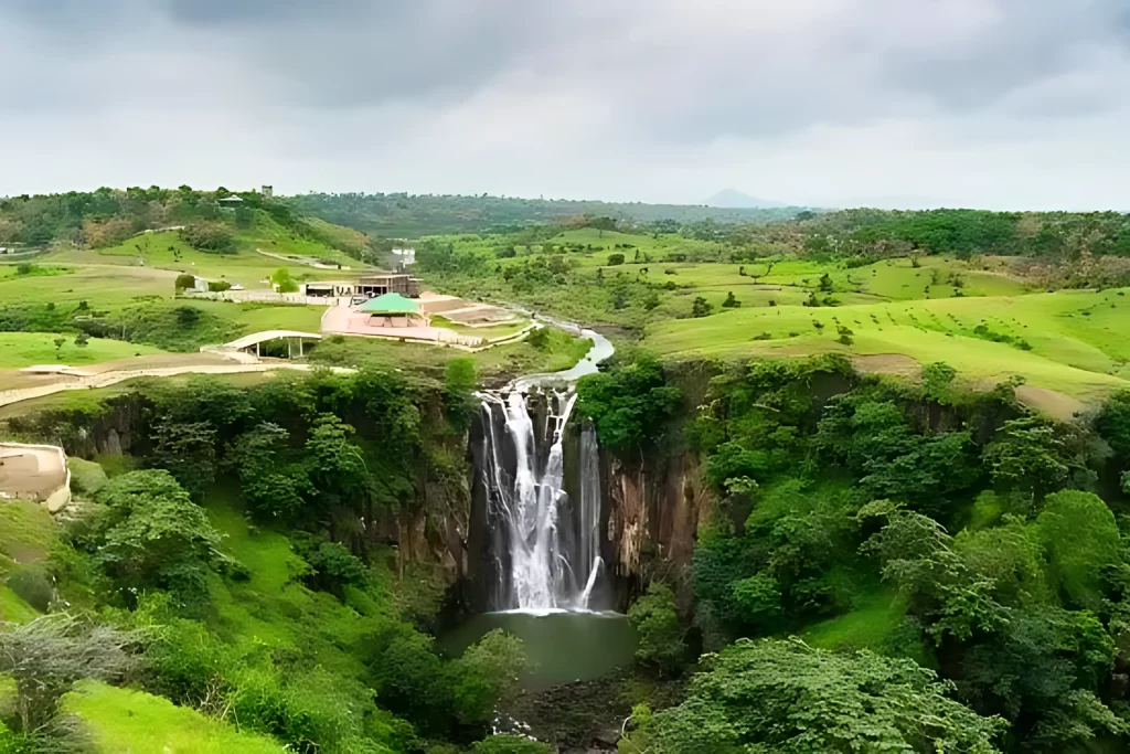 Patalpani Waterfalls
